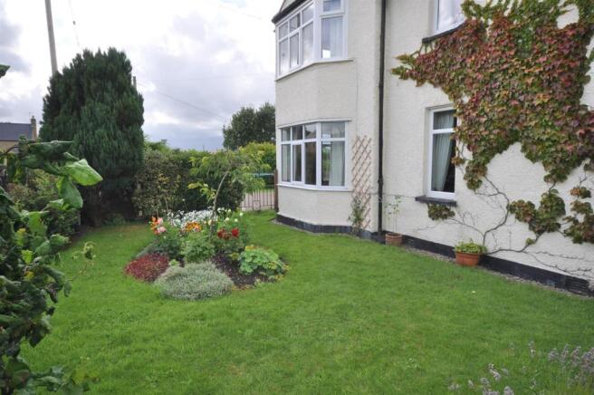 Sunny Lawn Garden