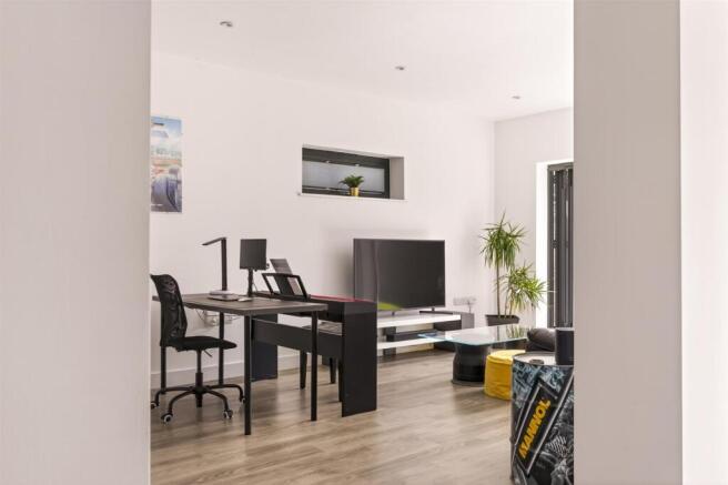 For Sale by Aspire Residential | Northcourt Road