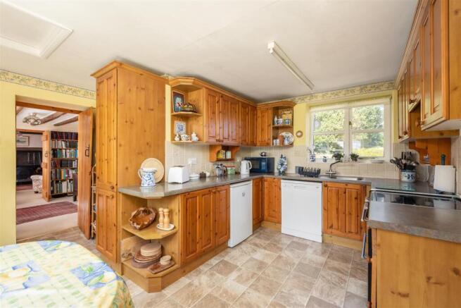 3 bed Detached for sale Image 5