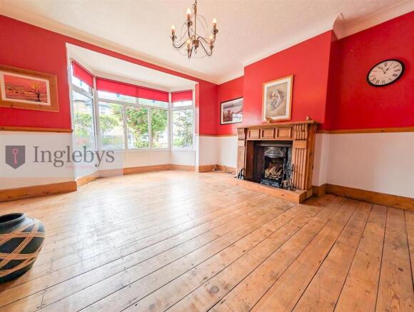 3 bed House for sale Image 8