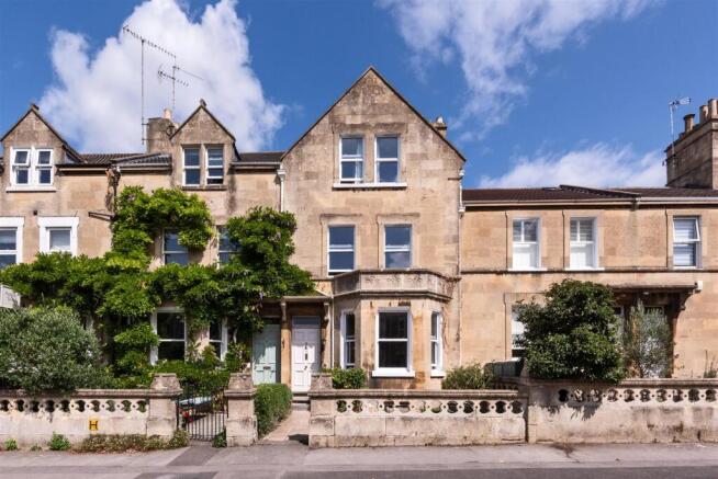 9 Pulteney Gardens-1.jpg