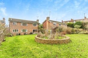 7, Hurstwood Lane, Haywards Heath RH17 7QY