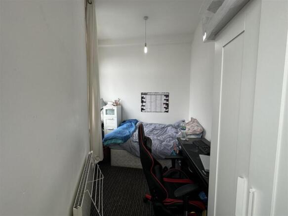 34ar.room 1.JPG