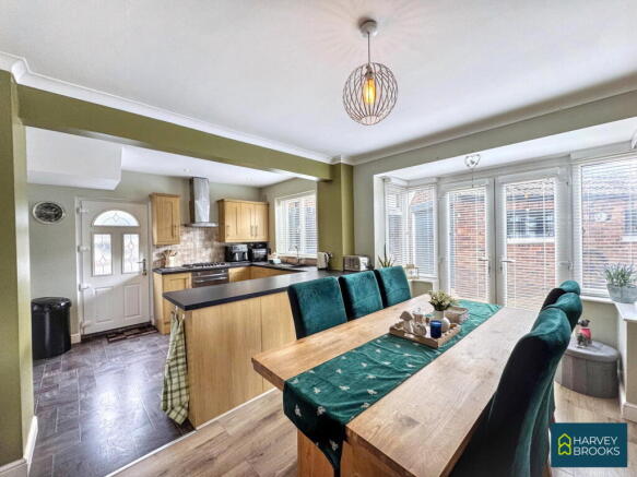 3 bed Semi-Detached for sale Image 9