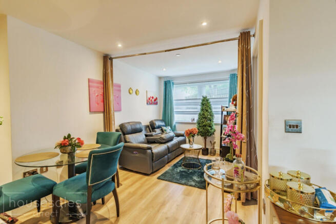 Kitchen/Lounge