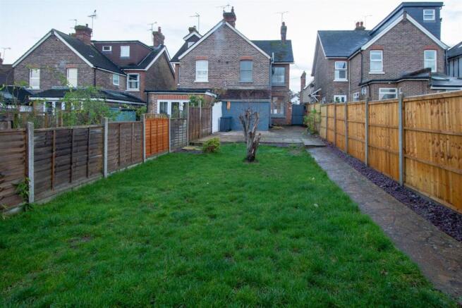 25 Queens Road - Garden.jpg