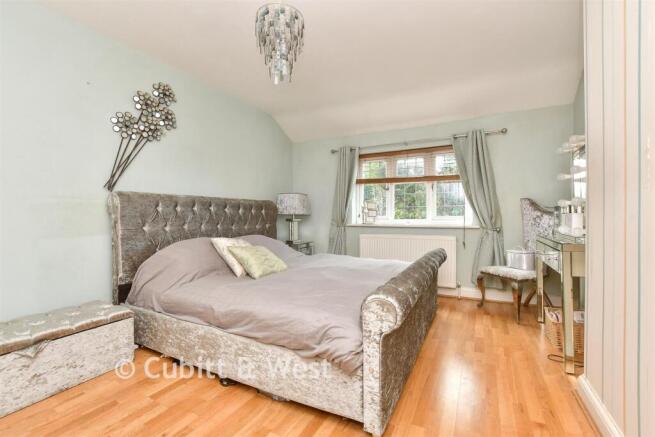 Reigate Road, Epsom, Surrey photo 4