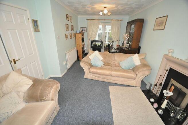 Lounge/Dining Room