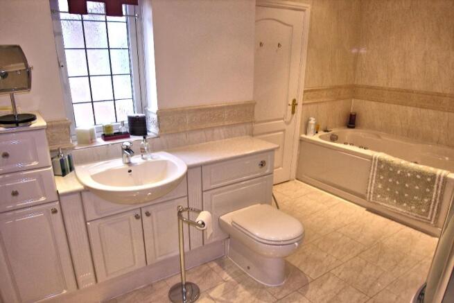 BATHROOM VIEW 1