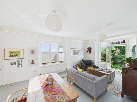 Reception/sitting room