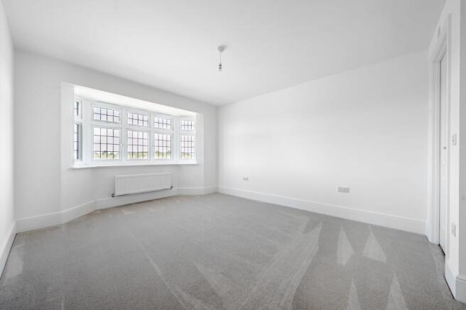 4 bed House for sale Image 12
