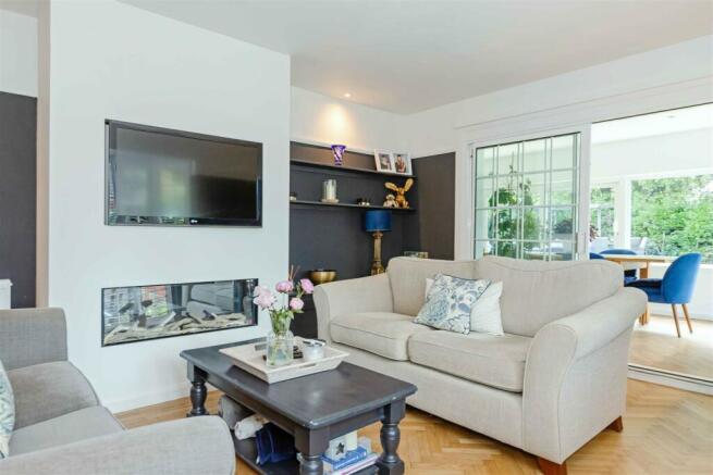 For Sale by Aspire Residential - Offington Lane
