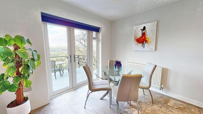 KITCHEN & DINING ROOM