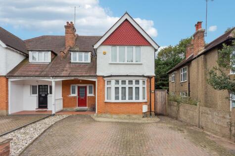 Wellington Road, Hatch End, Pinner, HA5