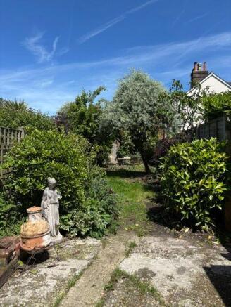 Lutener Road, Easebourne, Midhurst, GU29 9AT photo 2