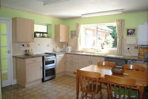 Kitchen-Breakfast Ro