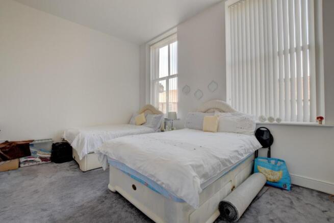 Bed 4.jpg