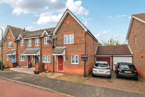 Troon Close, London