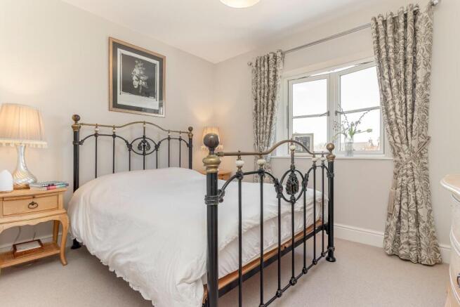 4 bed Detached for sale Image 9