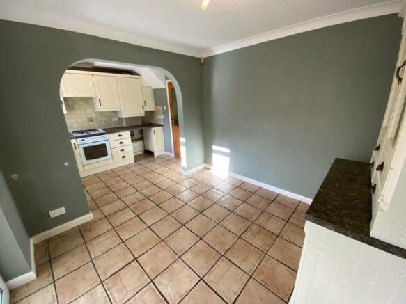 Kitchen diner (2)