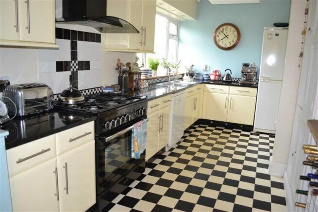 DINING KITCHEN