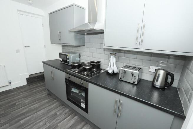 5 bed Terraced to rent Image 5
