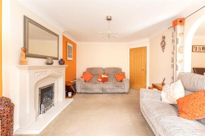 4 bed Detached for sale Image 4