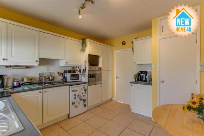 KITCHEN: