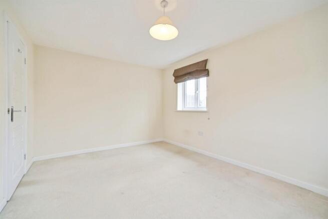 4 bed Detached for sale Image 9