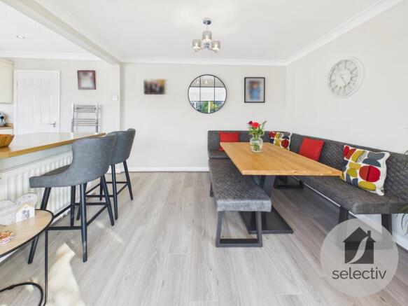 3 bed Semi-Detached Bungalow for sale Image 8