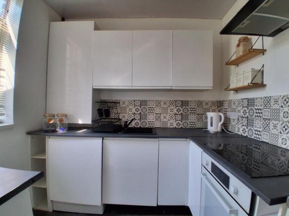 3 bed Terraced for sale Image 5