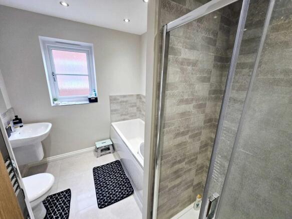 3 bed Detached for sale Image 11