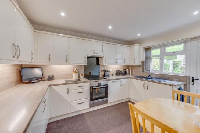 KITCHEN, DINER AND LIVING ROOM
