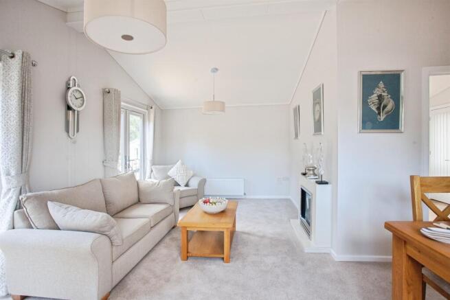 2 bed Park Home for sale Image 9