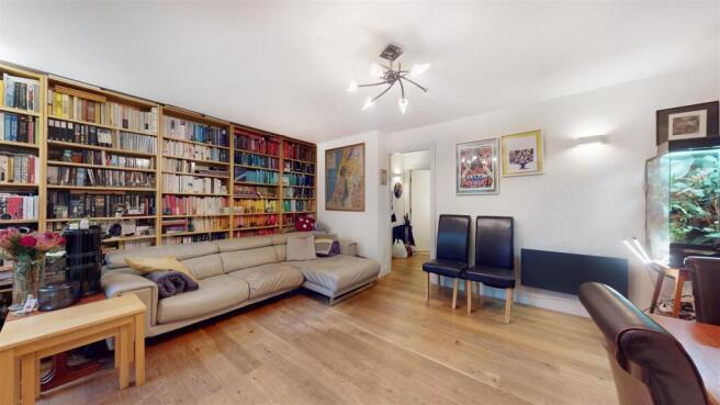 Flat 8 Park East Building, Bow Quarter - SOKvoElXF