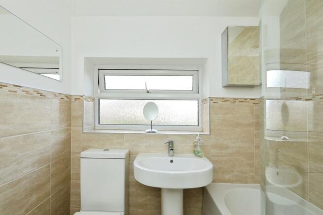 3 bed Semi-Detached for sale Image 10