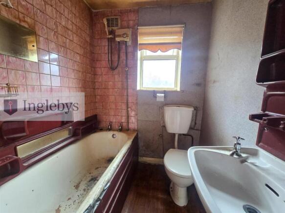 3 bed Terraced for sale Image 10