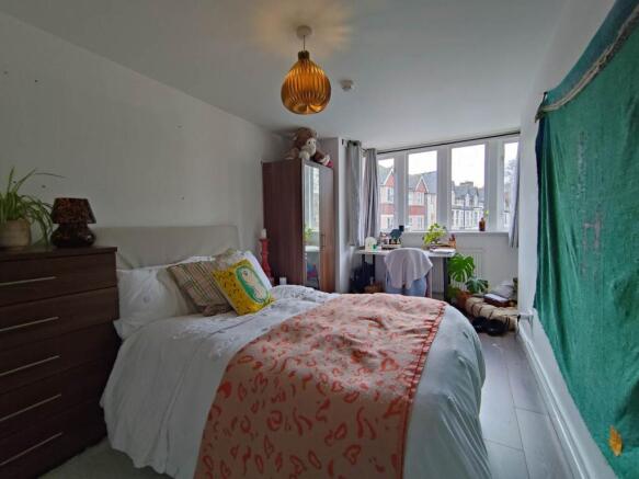 Bedroom 2 (1)
