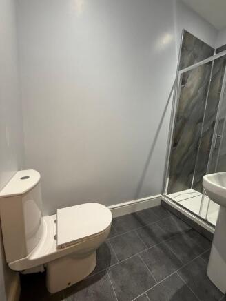 1 bed Apartment to rent Image 6