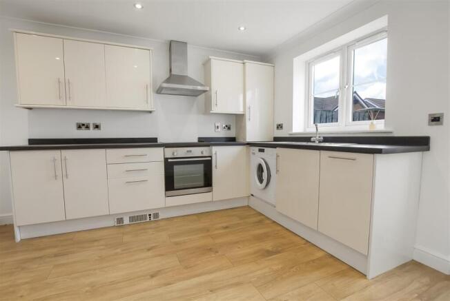 2 bed Terraced for sale Image 6