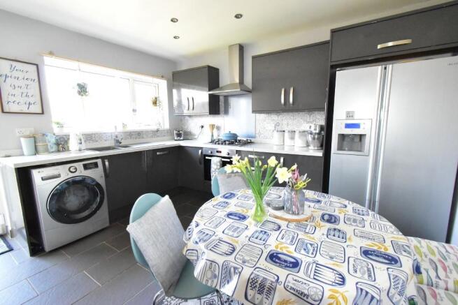 Dining/Kitchen