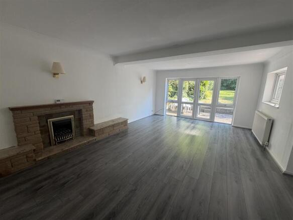 Lounge 1