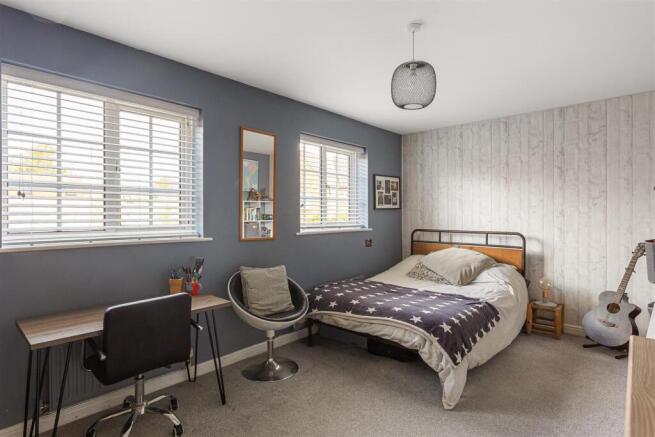 4 bed Detached for sale Image 12