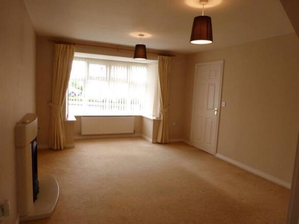 Other angle of lounge