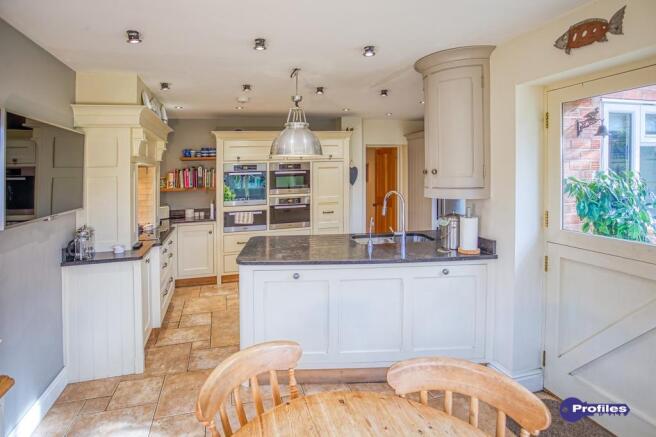 341 Rugby Road (8).jpg