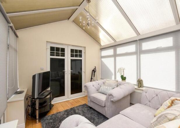 3 bed Semi-Detached for sale Image 4