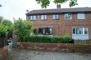 56, Woodside, Castleford WF10 3RT