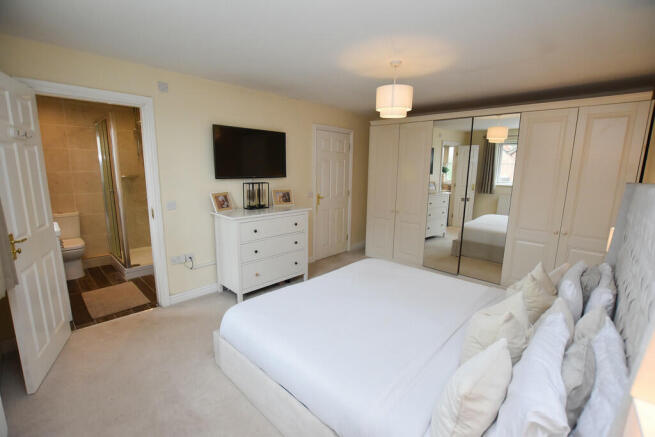 Principal Bedroom...