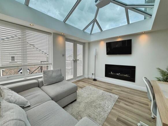 Hector Close, Bradford, BD6 1QE photo 4