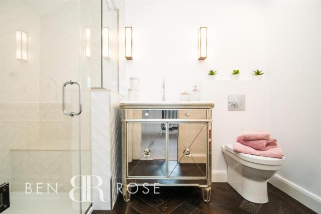 Master Ensuite